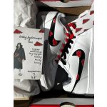 Egyedi cipőfestés - minimál mintával